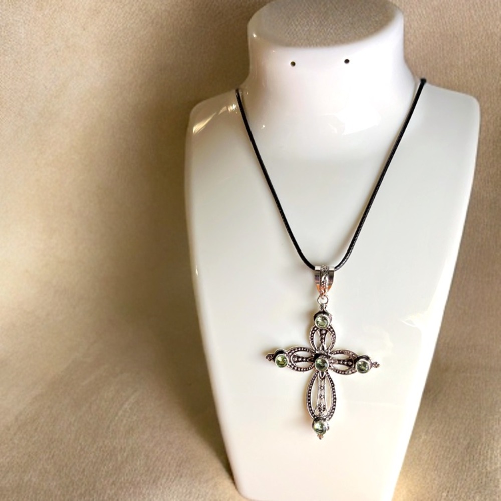 Sterling Silver Plated Peridot Cross Leather Necklace